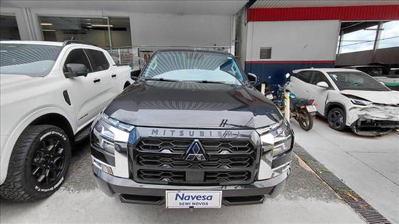 MITSUBISHI TRITON 2.4 BITURBO DIESEL CD HPE 4X4 AUTOMÁTICO